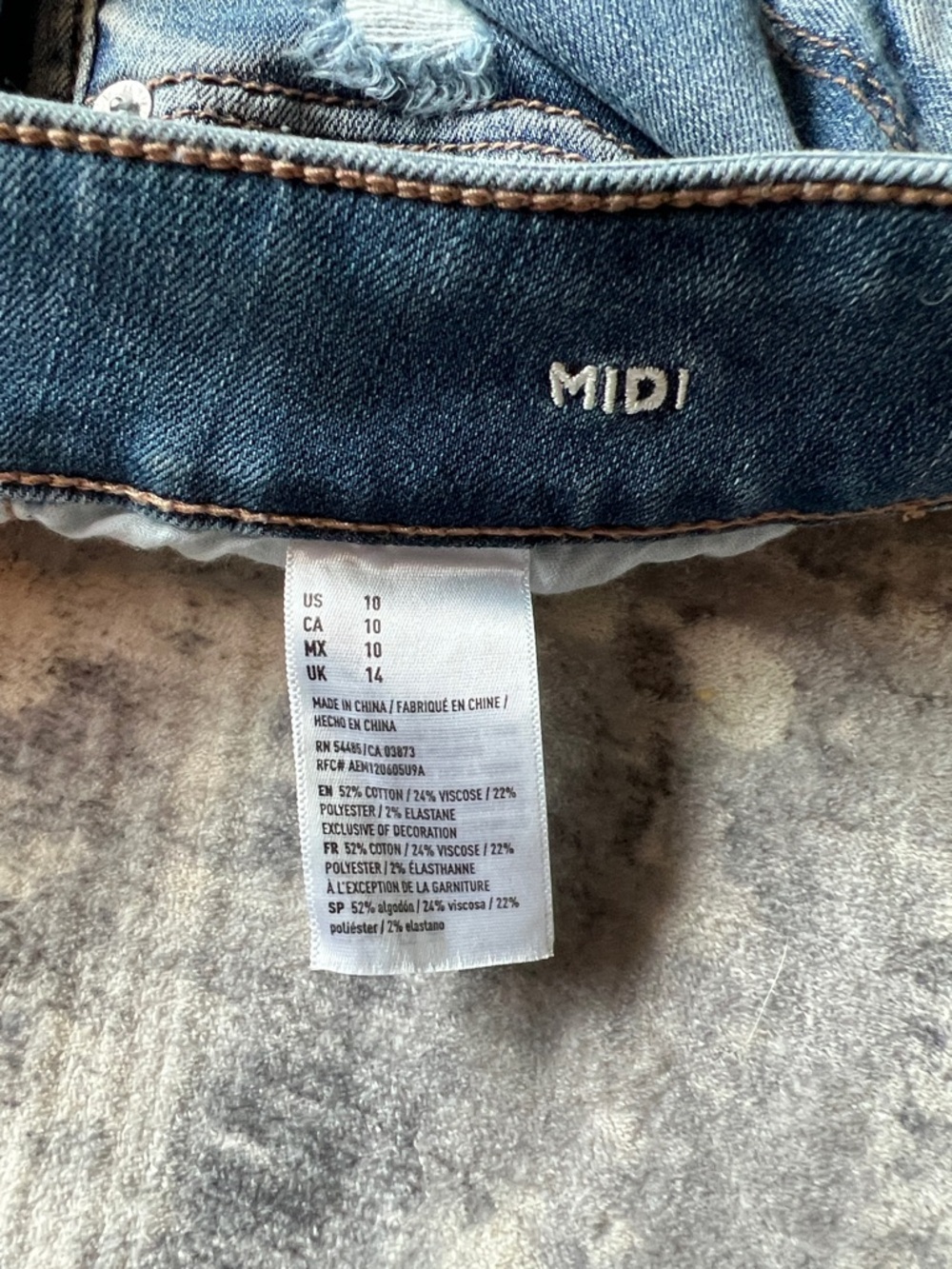 American Eagle Outfitters Distressed Blue Denim Jean Shorts - Picture 3 of 4